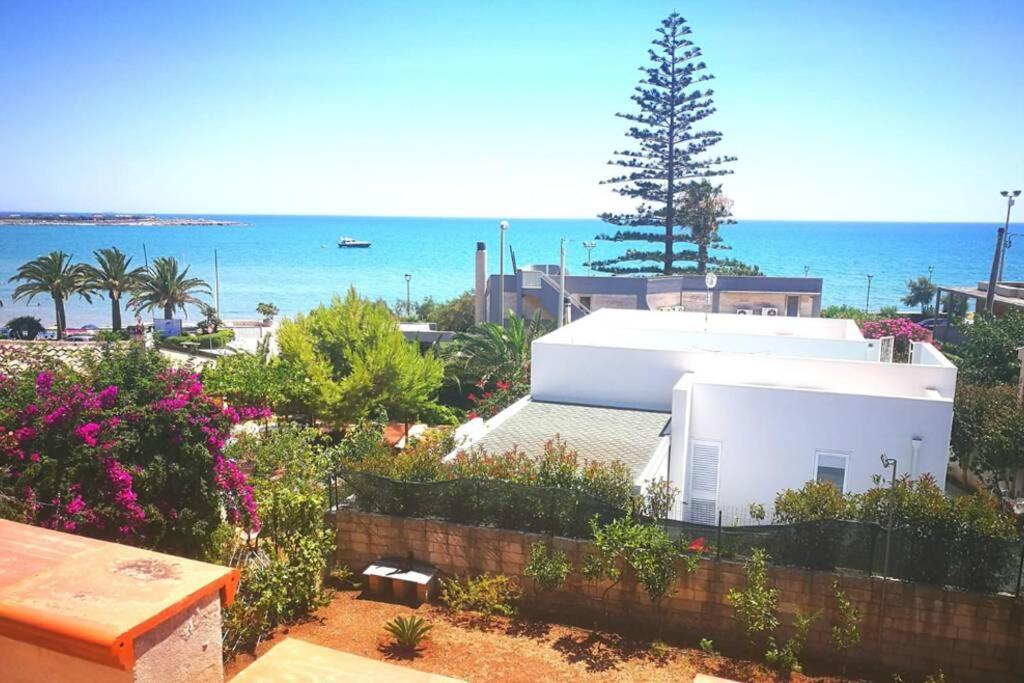 A... Mare Sicilia Villa มารีนาดิมอดิกา ภายนอก รูปภาพ