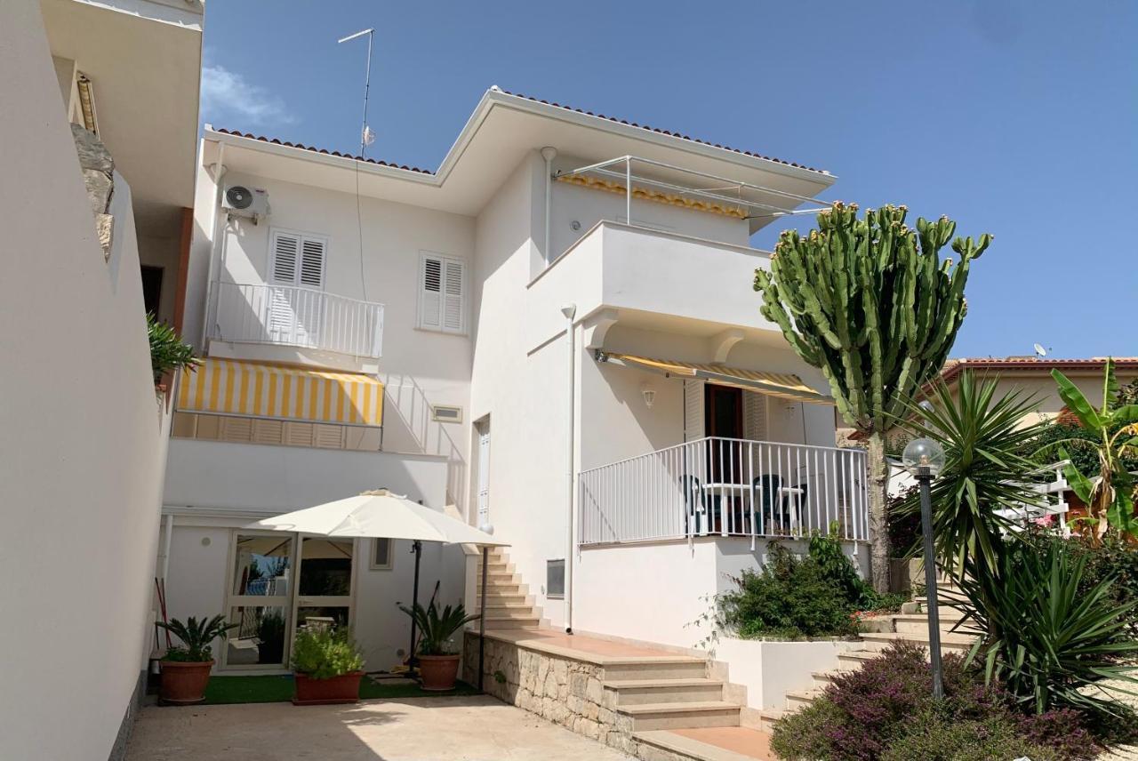 A... Mare Sicilia Villa มารีนาดิมอดิกา ภายนอก รูปภาพ